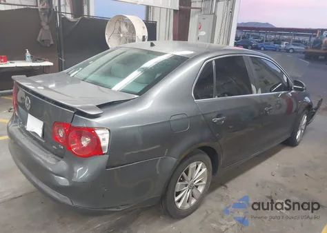 2007 Volkswagen Jetta Wolfsburg Edition z USA, uszkodzony, nr VIN 3VWEF71K27M115118